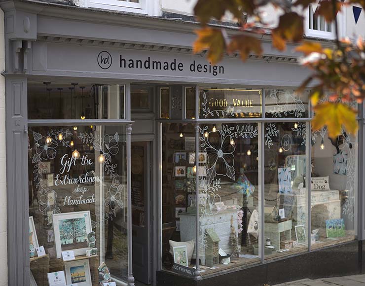 A photo of the shop fron of Handmade Design shop, a gift shop in Ashbourne Derbyshire.