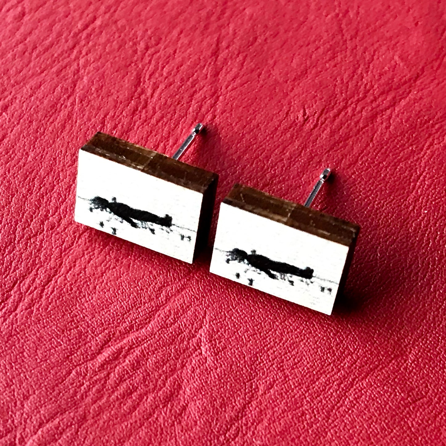 Classic Literature Gulliver's Travels Silhouette Stud Earrings